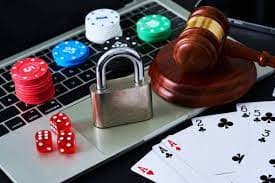 Pengguna melakukan transfer bank online menggunakan fitur di mbak4d2